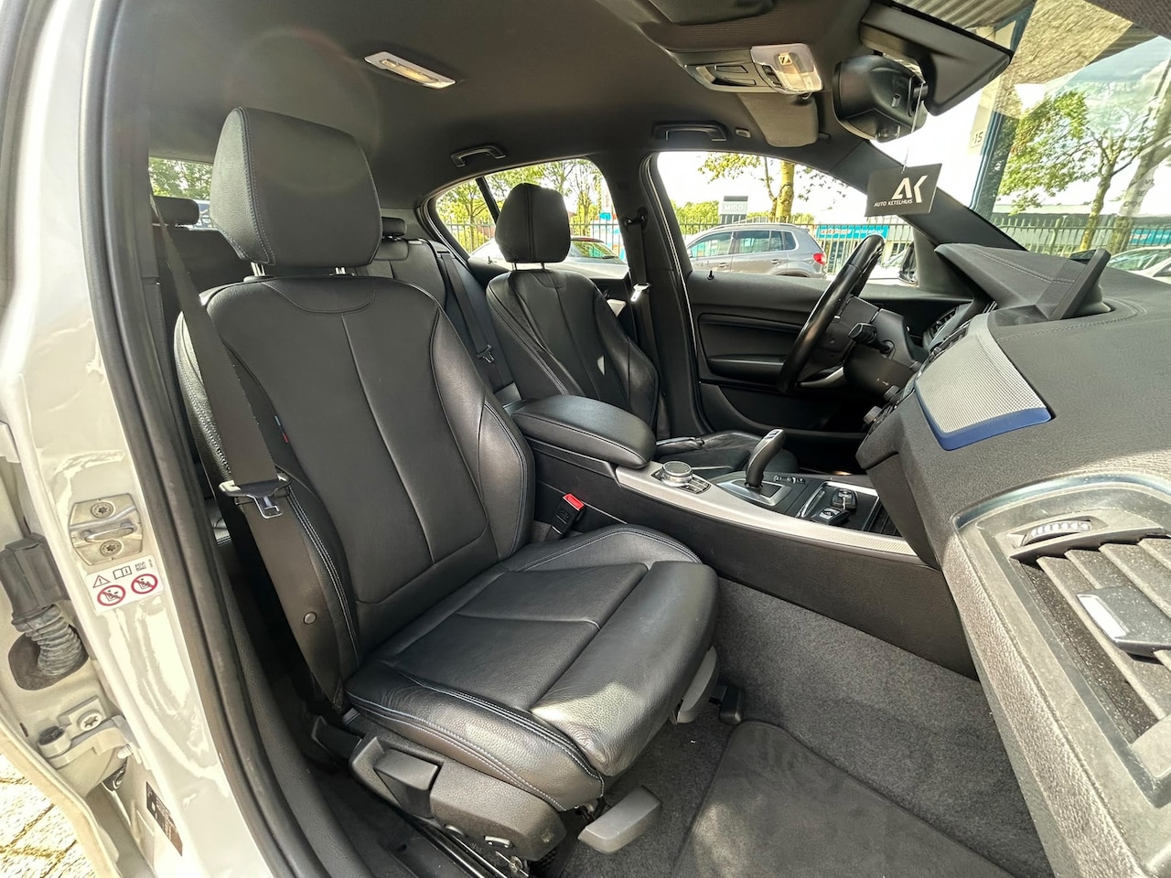 BMW 1-serie - 118i Edition Sport Line Shadow High Executive| M Pakket| Leer | Groot scherm!