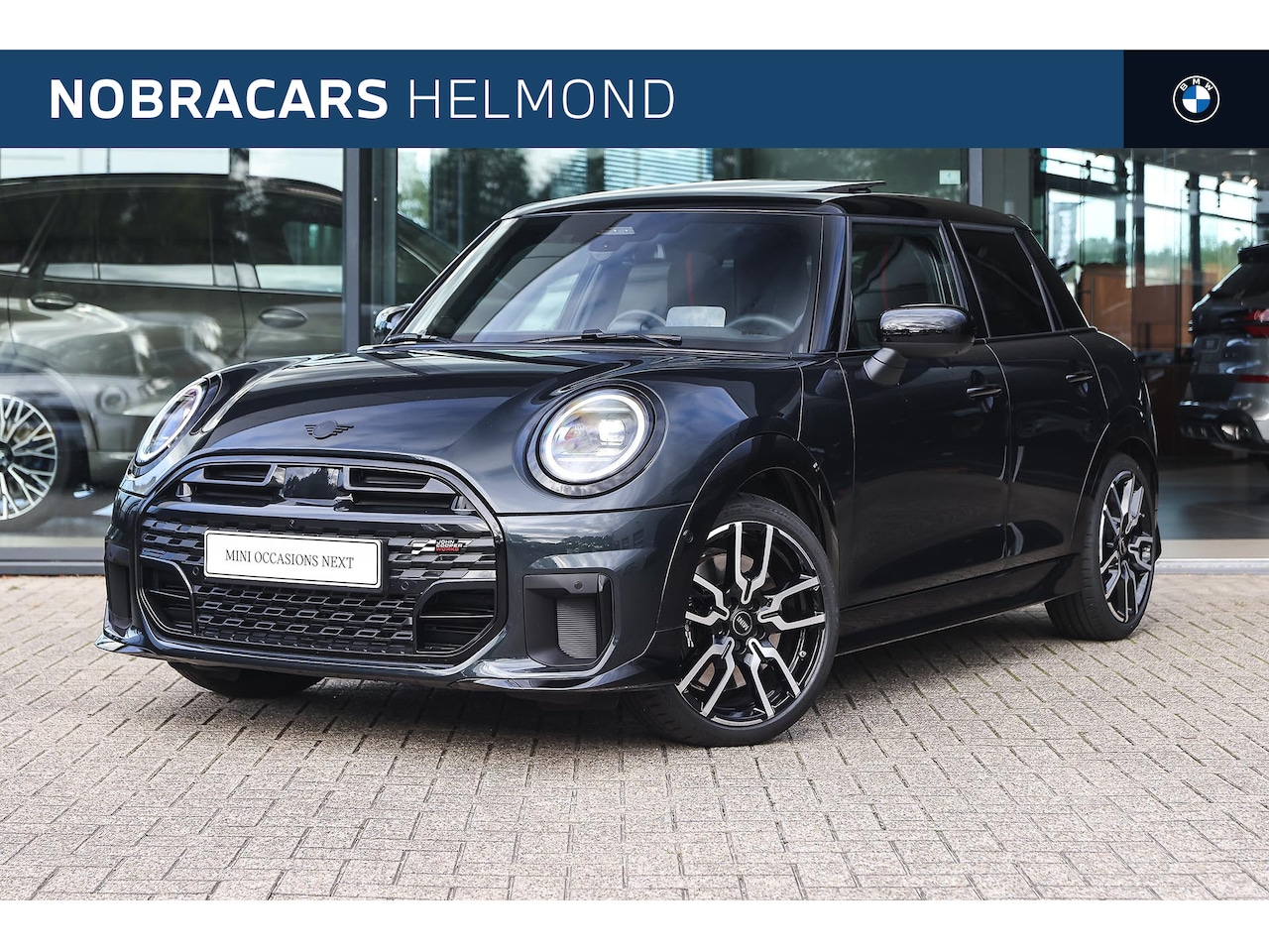 MINI 5-Deurs - Hatchback Cooper S Automaat / JCW / Pakket XL / 18" John Cooper Works Lap Spoke two-tone m - AutoWereld.nl