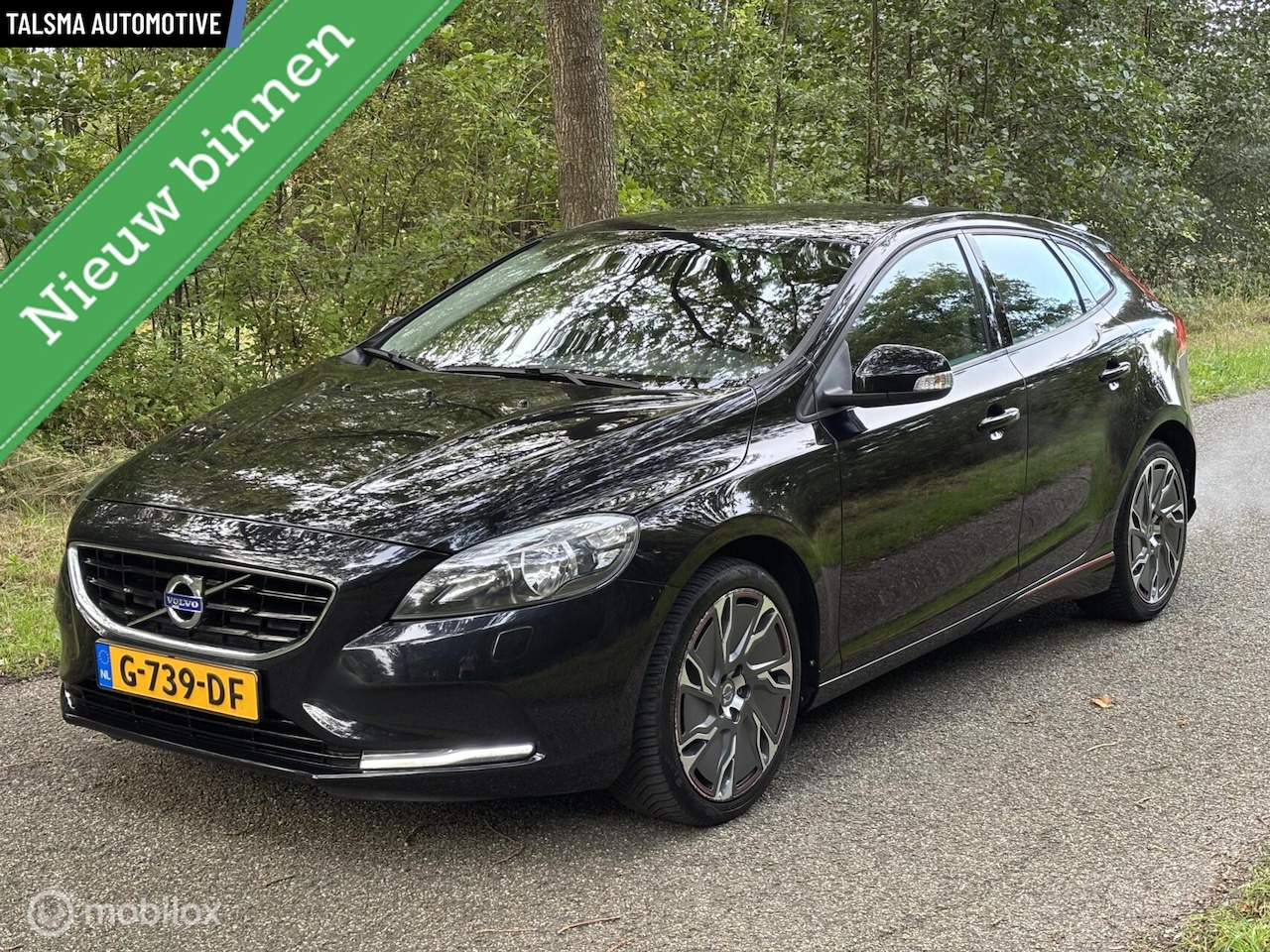 Volvo V40 - 1.6 T3 Momentum |Pdc|Camera|Stoelverwarm|Ailos 18” - AutoWereld.nl