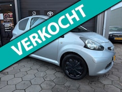 Toyota Aygo - 1.0-12V Comfort - Airco - Lage km / N.a.p. - Nw APK