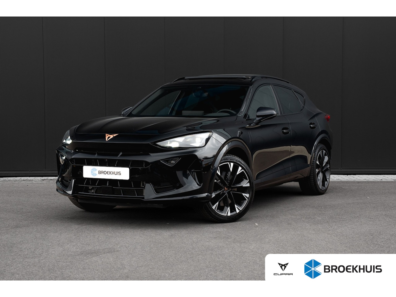 CUPRA Formentor - 1.5 TSI e-Hybrid 272pk VZ Performance | Panoramadak | Trekhaak | Leder | 360 Camera | Senn - AutoWereld.nl