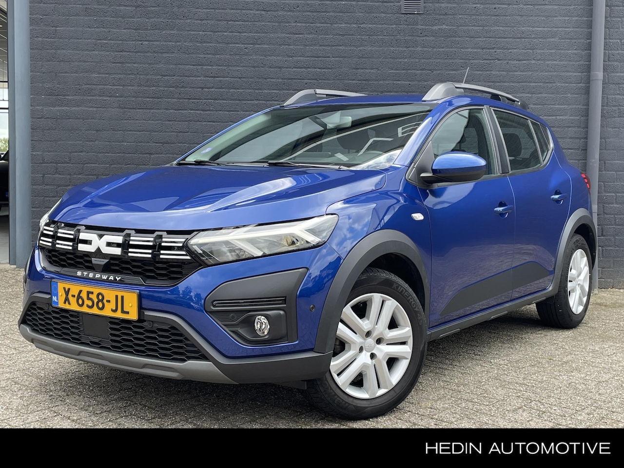 Dacia Sandero Stepway - 1.0 TCe 100 ECO-G Expression | Camera | Sensoren Voor en Achter | Navigatie | Airco - AutoWereld.nl
