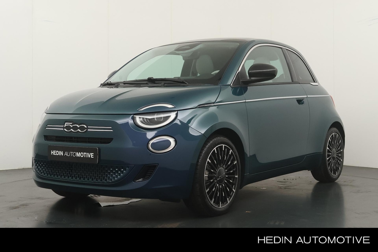 Fiat 500 - 1.0 Hybrid La Prima | Panoramadak | Navigatie | Camera | Stoelverwarming | - AutoWereld.nl
