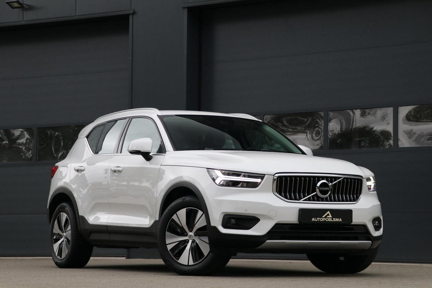 Volvo XC40 - 1.5 T4 Recharge Inscription Expression 211PK AppleCarplay Camera Navi MetallicLak Pdc Lane - AutoWereld.nl