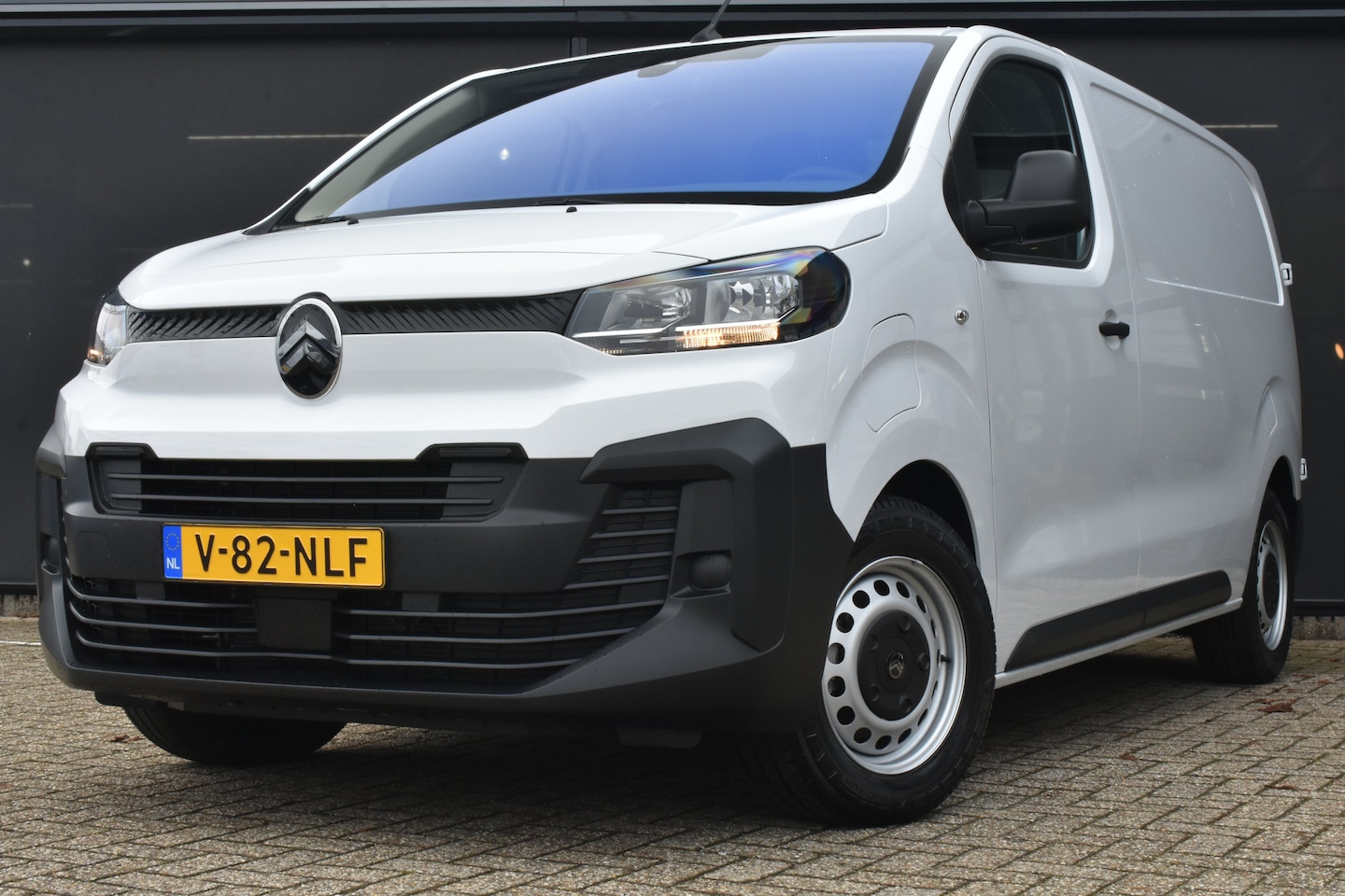 Citroën ë-Jumpy - L2 136 75 kWh Tot 8 Jaar Garantie! | Parkeersensoren | Cruise Control | Airco | Bluetooth - AutoWereld.nl