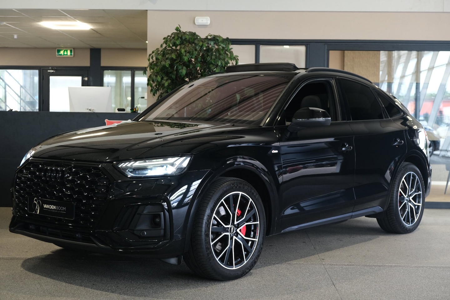 Audi Q5 Sportback - 55 TFSI e quattro 367PK 2x S-line RS- Stoel Pano Leder Luchtvering PDC CAM Trekhaak - AutoWereld.nl