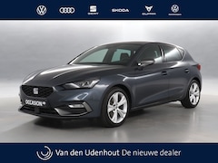 SEAT Leon Sportstourer - 1.0 TSI 110pk FR / Navigatie via App Connect / Parkeersensoren