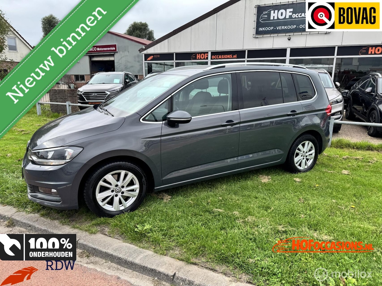 Volkswagen Touran - 1.5 TSI Highline 7p Massage/carplay/trekhaak - AutoWereld.nl