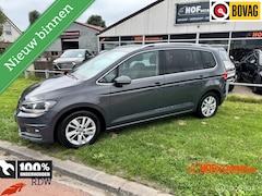 Volkswagen Touran - 1.5 TSI Highline 7p Massage/carplay/trekhaak