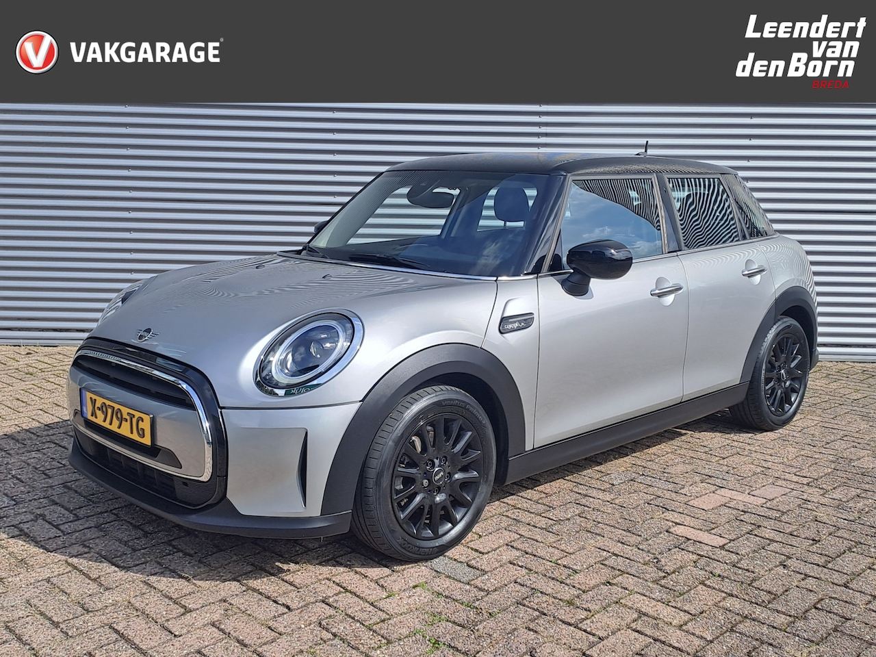 MINI 5-Deurs - 1.5 Cooper Camden Edition | Navi | Sensoren | Cruise | DAB | Apple Carplay/Android Auto - AutoWereld.nl