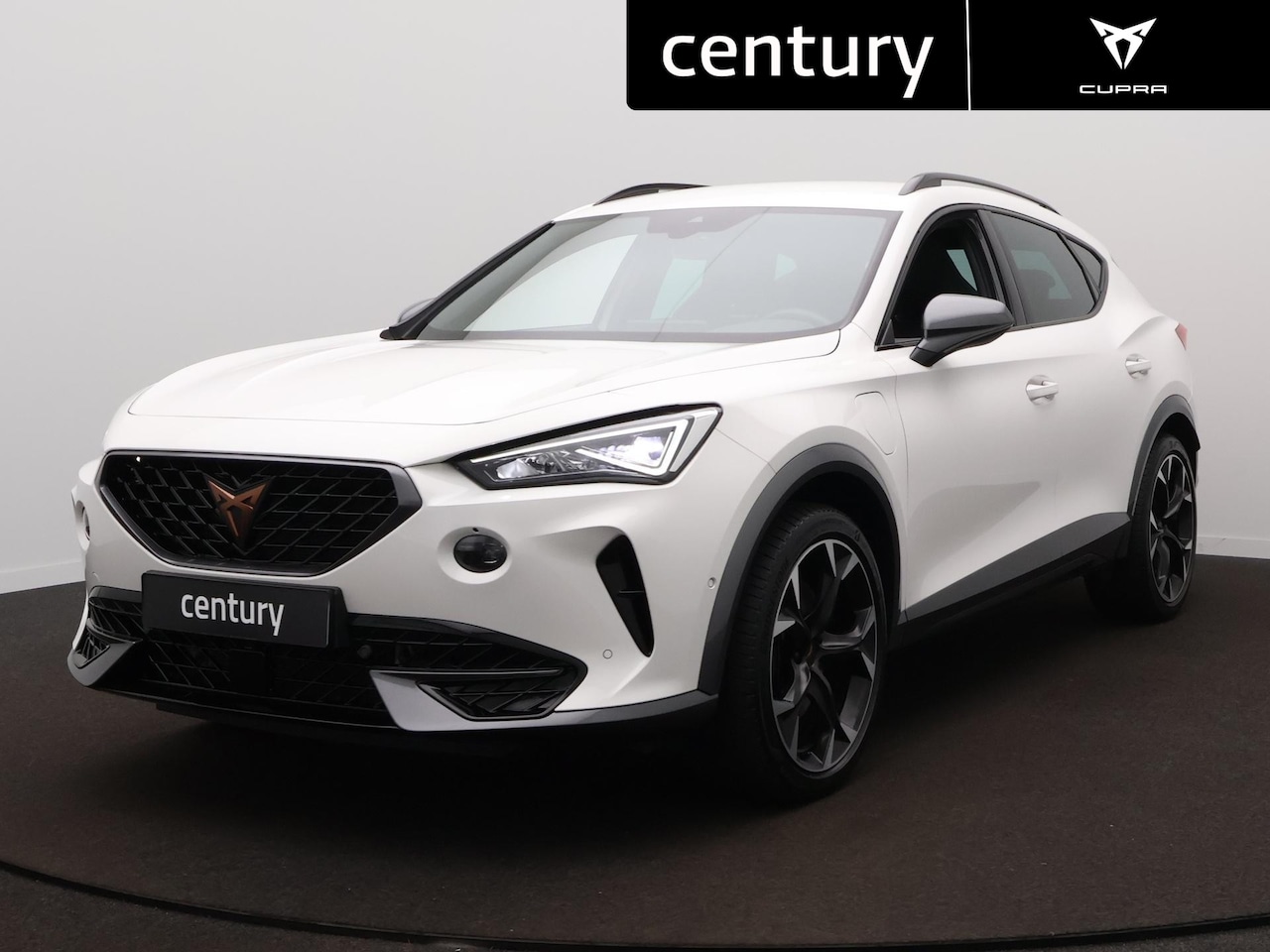 CUPRA Formentor - 1.4 e-Hybrid 245pk Edition Trehkaak - Camera - Navigatie - Apple Carplay/Android Auto - 19 - AutoWereld.nl