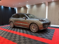 Porsche Cayenne - Cayenne 3.0 V6 462pk E-hybrid Sport Chrono+ Passenger Display Pano 360C 4Wiel besturing lu