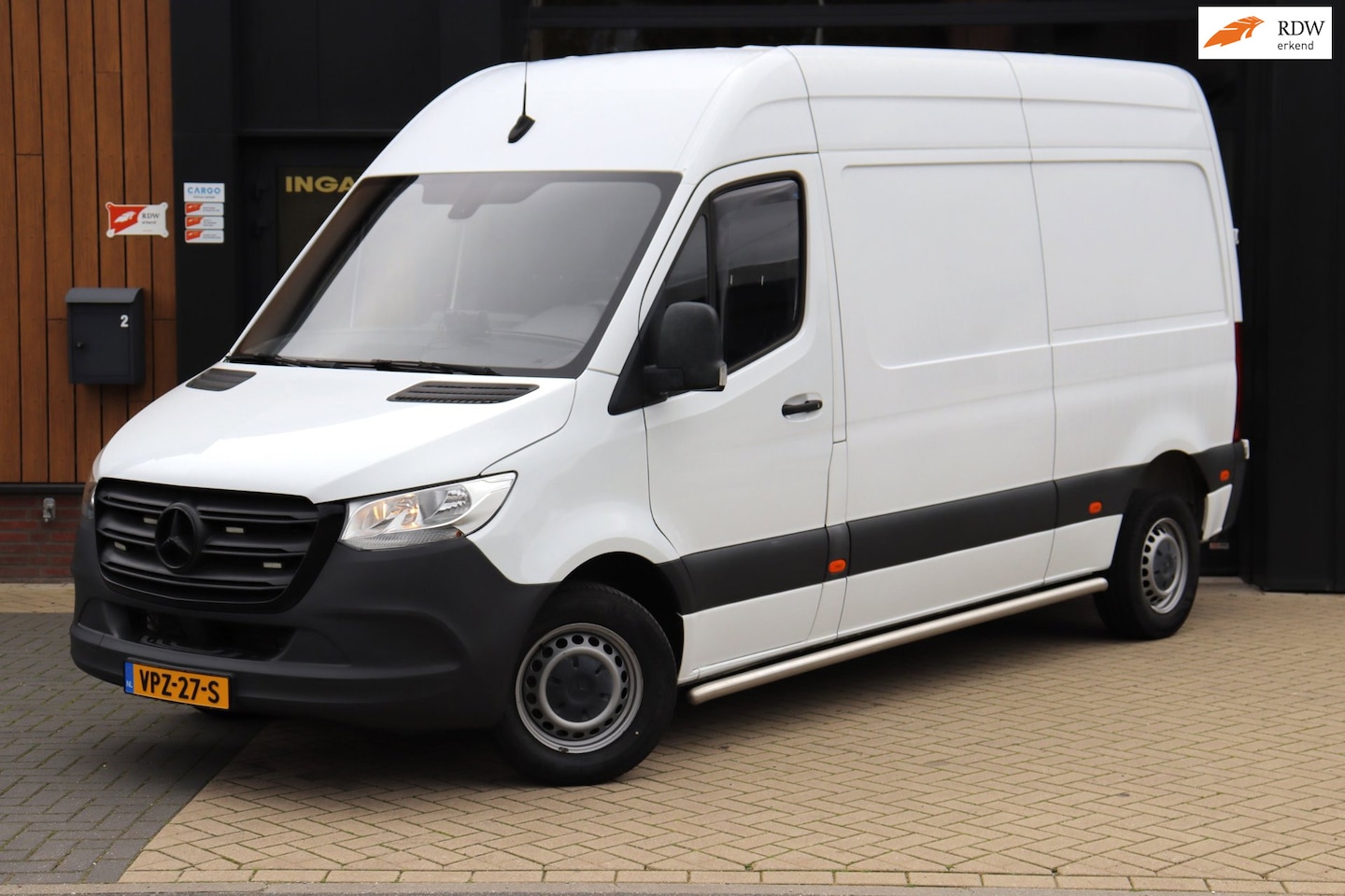 Mercedes-Benz Sprinter - 315 1.9 CDI L2H2 FWD Functional | NAP | 150 PK | Airco | Camera | Trekhaak | 3 Zits - AutoWereld.nl