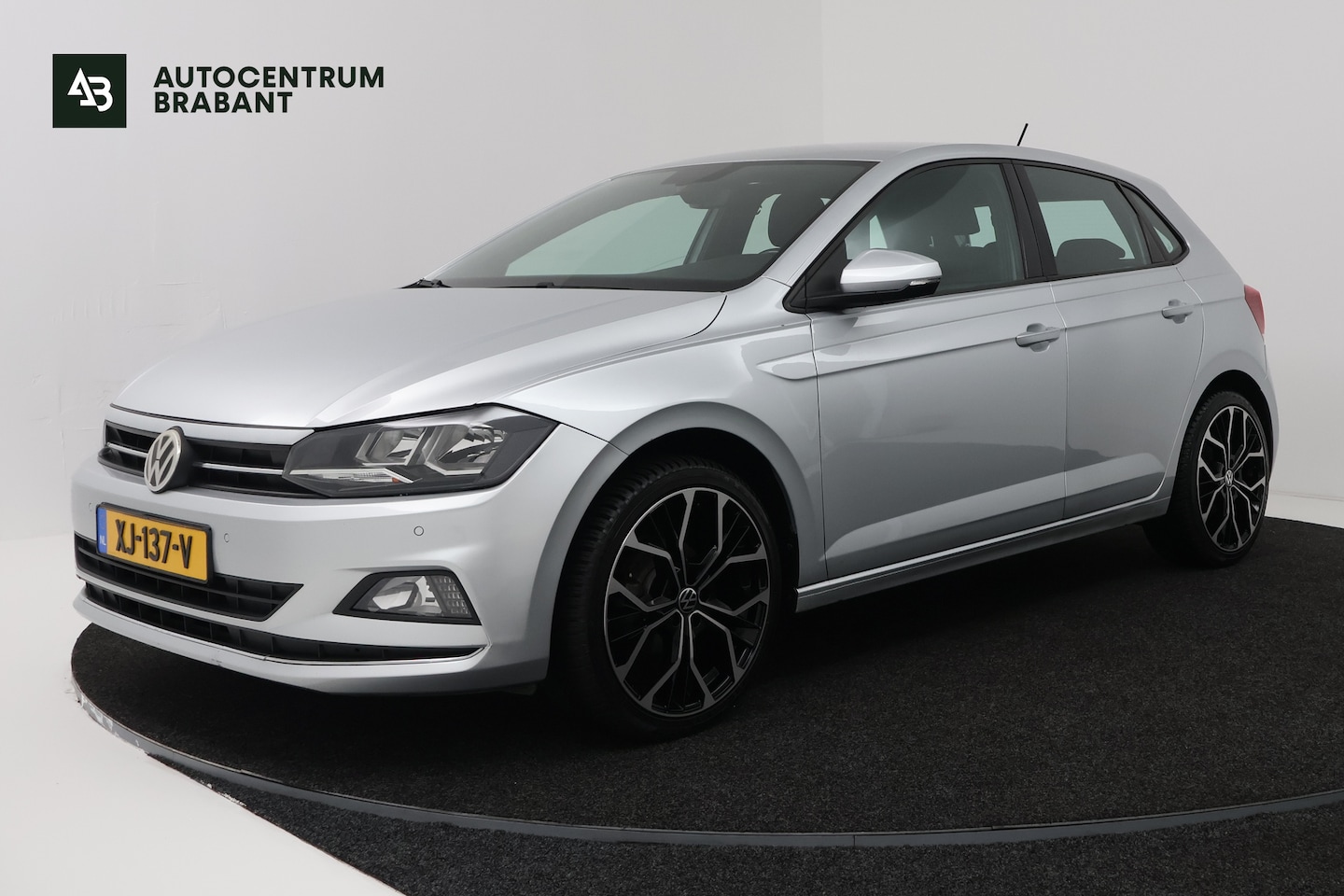 Volkswagen Polo - 1.0 TSI Sport (STOELVERWARMING, PARKEERSENSOREN, MULTIMEDIA) - AutoWereld.nl