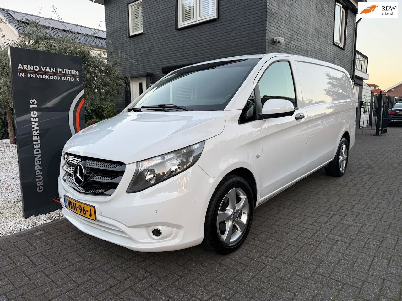 Mercedes-Benz Vito - 116 CDI /Camera /PDC /Navigatie /3-zits - AutoWereld.nl