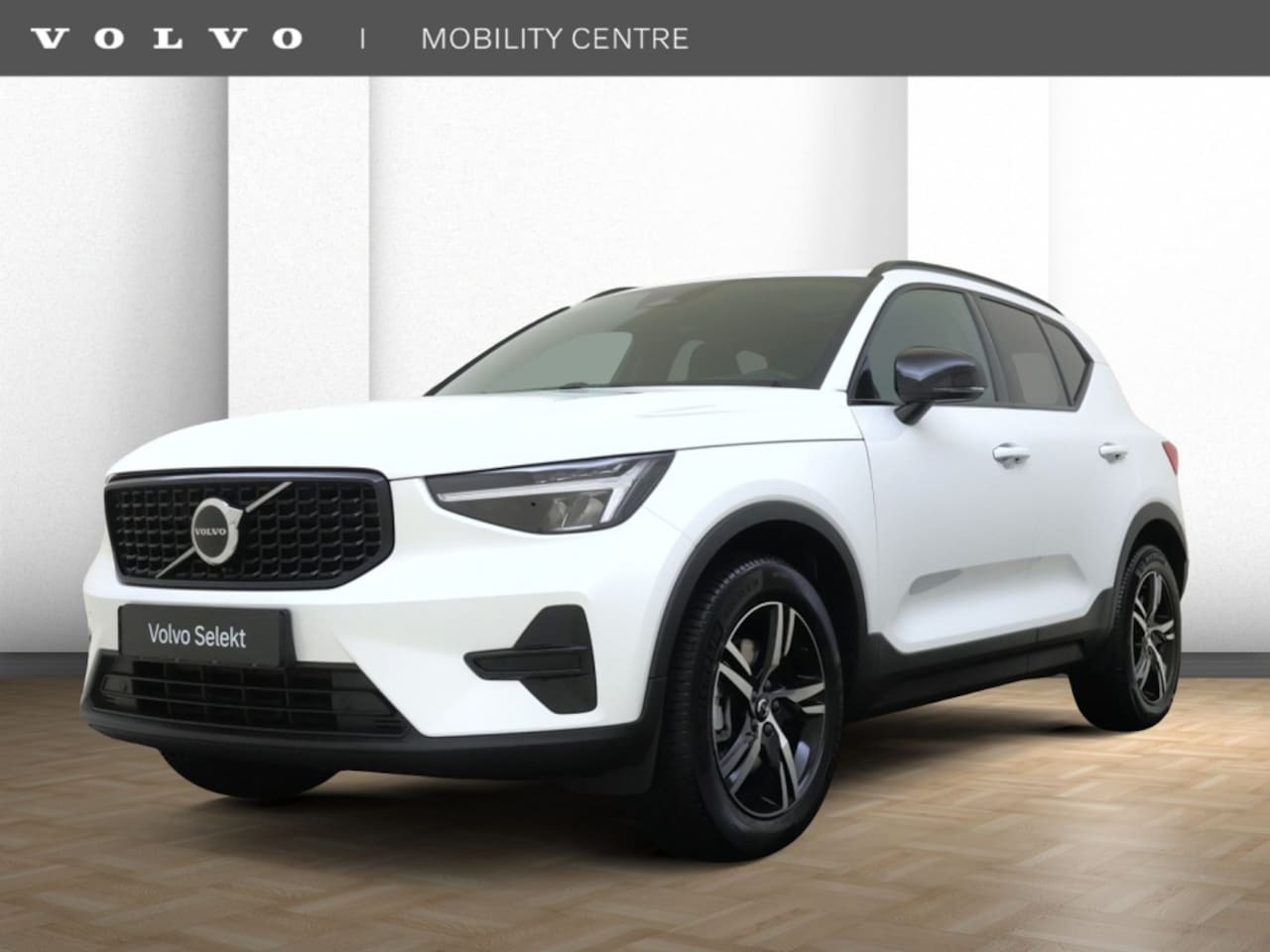Volvo XC40 - B4 Plus Dark | Panoramadak | Trekhaak | Harman/Kardon | Dodehoekdetectie | - AutoWereld.nl