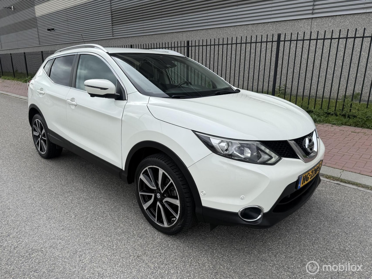 Nissan Qashqai - 1.2 Tekna 2015 Zeer nette auto - AutoWereld.nl