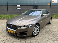 Jaguar XE - 2.0 Portfolio *LEDER-XENON-CAMERA-ENZ