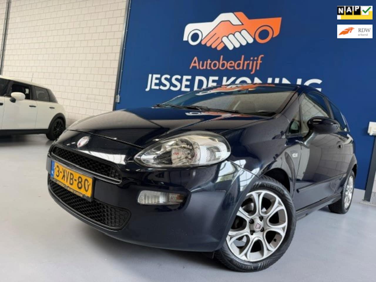 Fiat Punto Evo - 0.9 TwinAir Street / bj.2014 / kleur: blauw / airco / sportvelgen / zeer zuinig / APK 10/2 - AutoWereld.nl