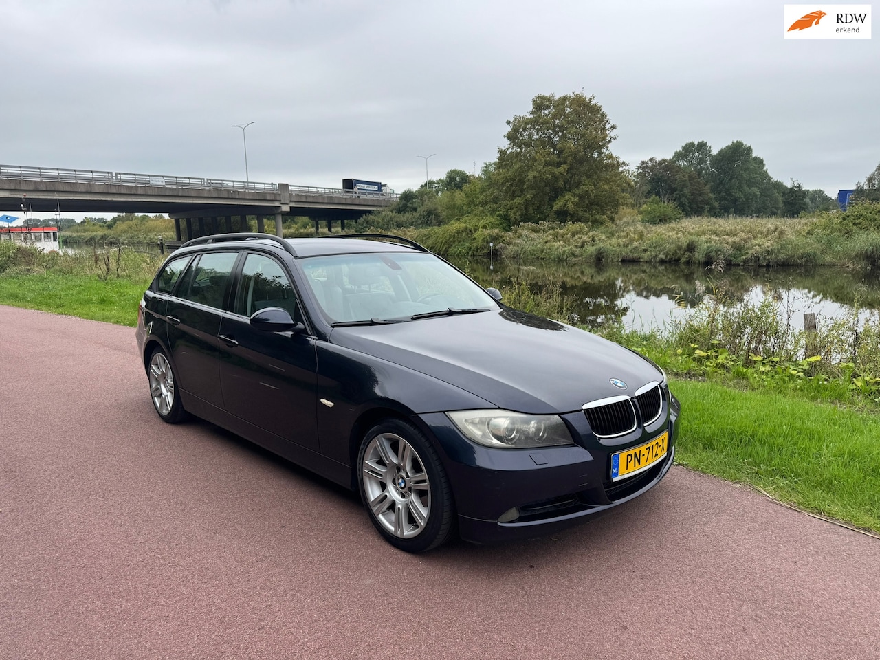 BMW 3-serie Touring - 320i |Luxe|NW APK| - AutoWereld.nl