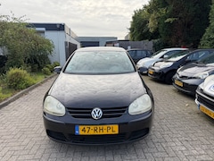 Volkswagen Golf - 1.6 FSI Trendline