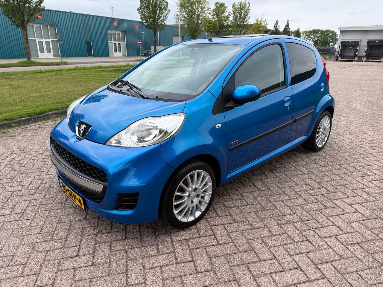 Peugeot 107 - 1.0-12V Sportium 1.0-12V Sportium - AutoWereld.nl