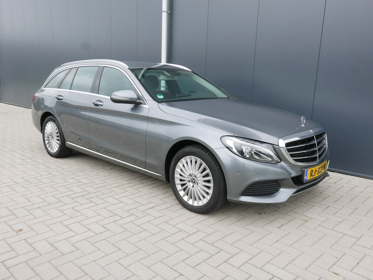 Mercedes-Benz C-klasse Estate - 220 CDI 170 PK Premium Plus AUT,NAVI,CLIMA,LED,CAMARA,TREKHAAK. - AutoWereld.nl