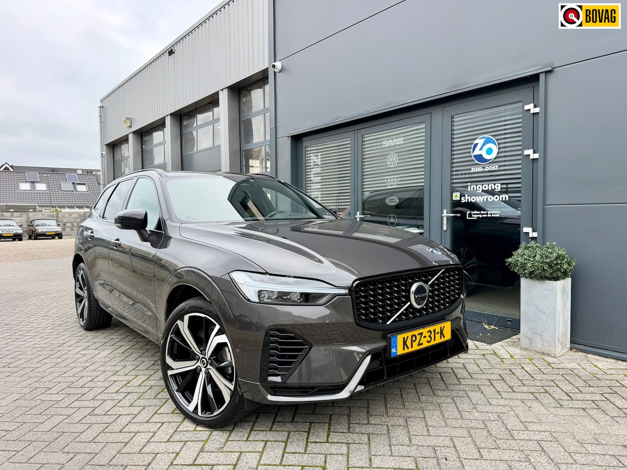 Volvo XC60 - 2.0 T6 Plug-in hybrid AWD panoramadak, 360 camera - AutoWereld.nl