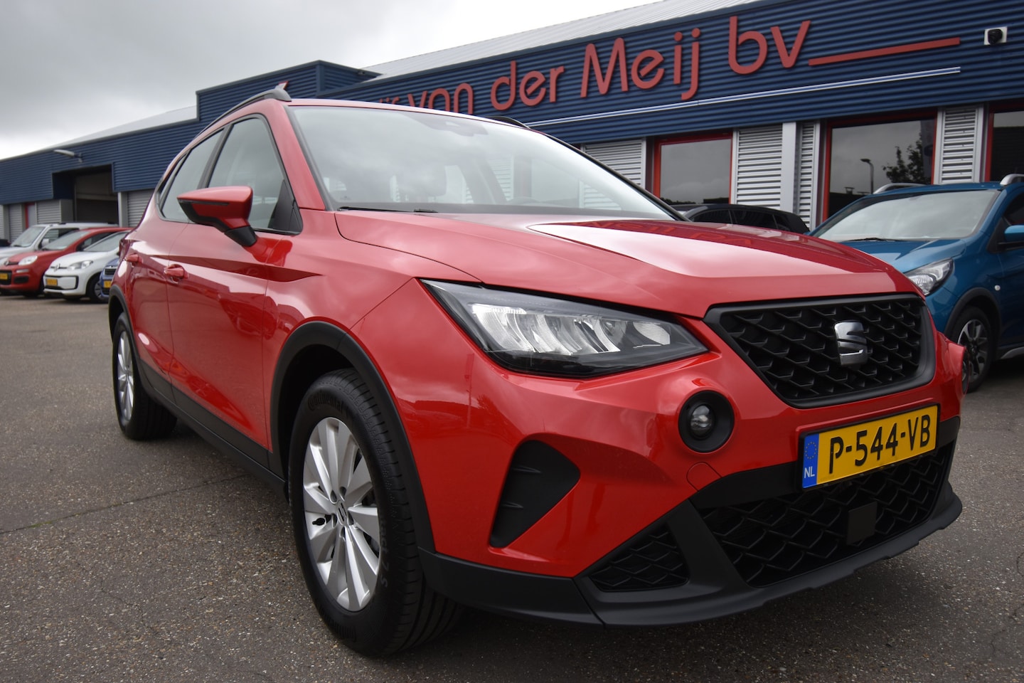 SEAT Arona - 1.0 TSI Style 1.0 TSI Style , TREKHAAK , CLIMATR , CR CONTR , NAVI VIA APP , LMV16 , PDC A , - AutoWereld.nl