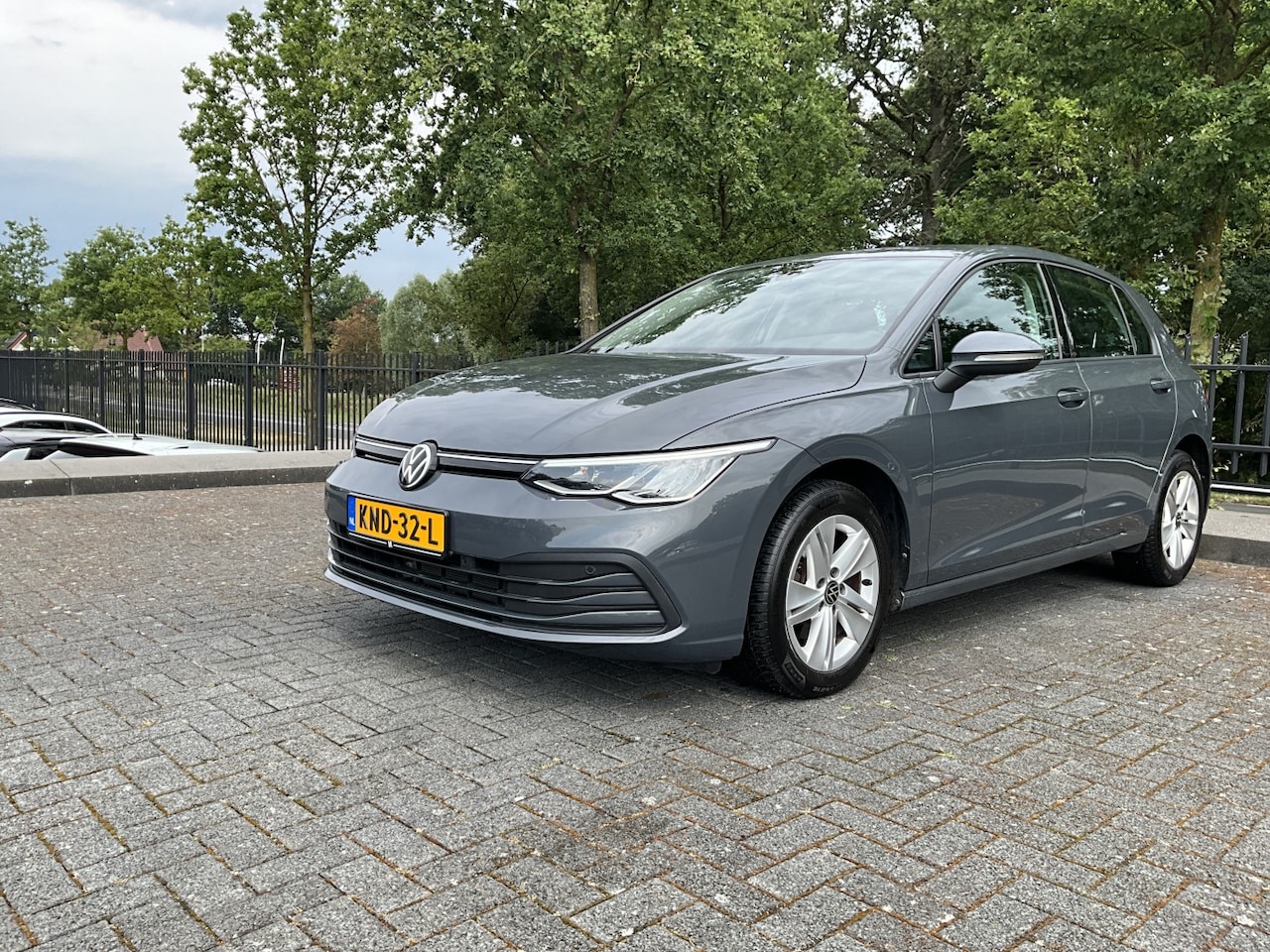 Volkswagen Golf - 1.5 TSI 131PK Life Business | LED | Stuur- stoelverw. | ACC | Climate | AppConnect | PDC - AutoWereld.nl