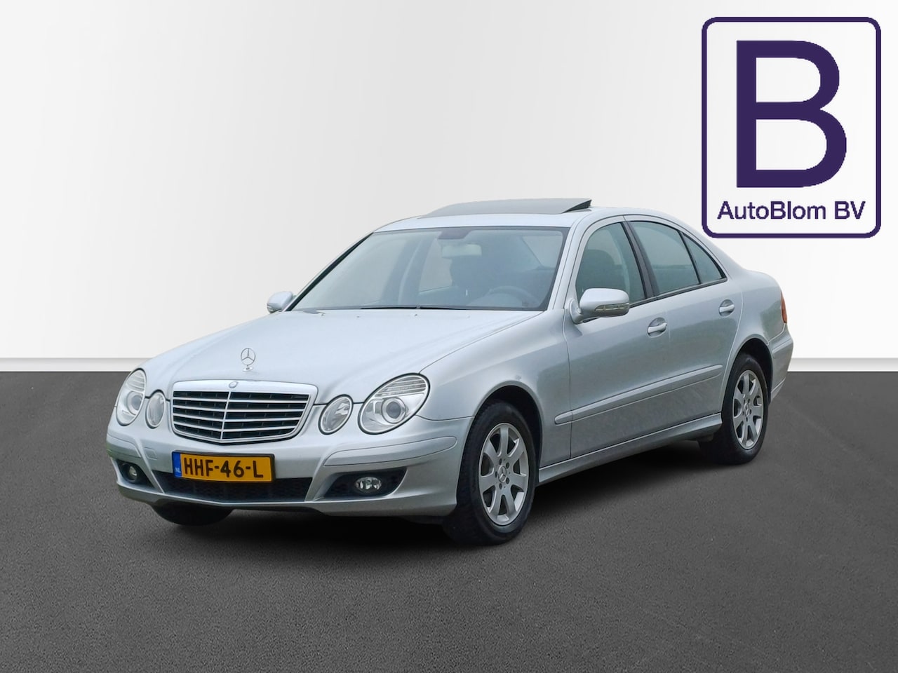 Mercedes-Benz E-klasse - 200 K. Classic /Blijvend Youngtimer!/Dealer onderh./Schuifdak/Cruise/Xenon/ - AutoWereld.nl