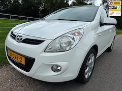 Hyundai i20 - 1.6i i-Catcher DEALER onderhouden|airco|leder
