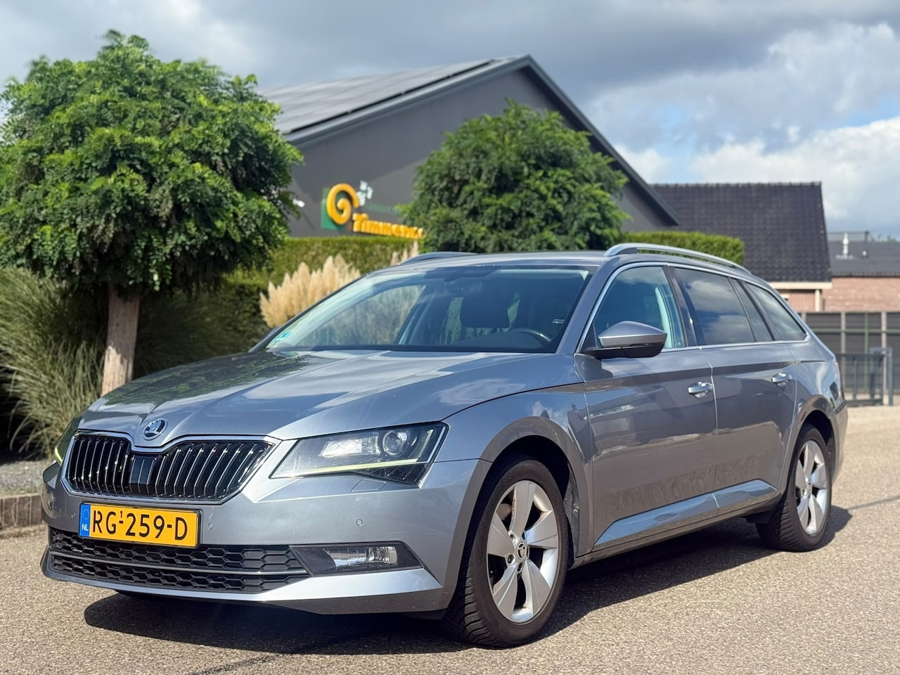 Skoda Superb Combi - 1.6 TDI Ambition Business DSG 2017 Navi/Clima/Lmv - AutoWereld.nl