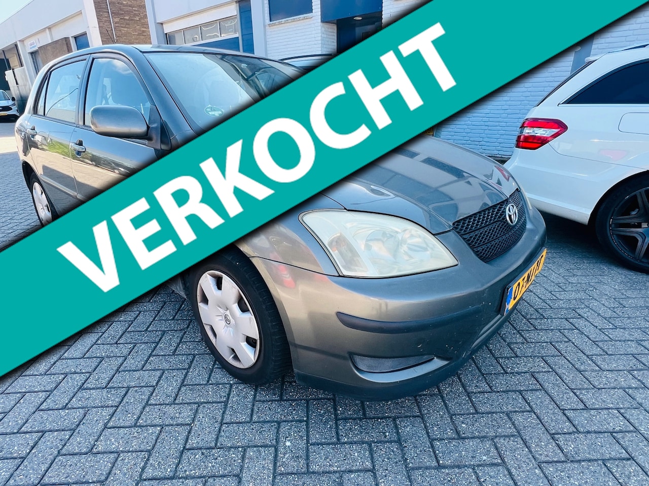 Toyota Corolla - 1.4 VVT-i Linea Terra 1.4 VVT-i Linea Terra - AutoWereld.nl
