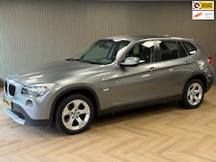 BMW X1 - SDrive18i Executive AUT. TREKHAAK PDC NAVIGATIE KEYLESS-GO CRUISE AIRCO