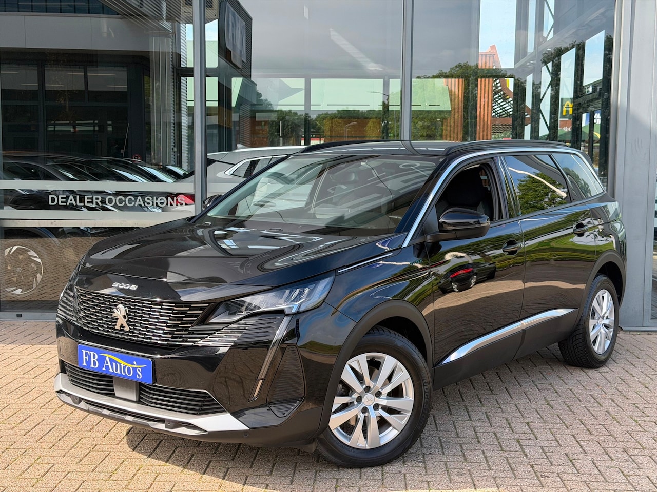 Peugeot 5008 - 1.2 PureTech Style Airco Cruise Lmv Navi - AutoWereld.nl