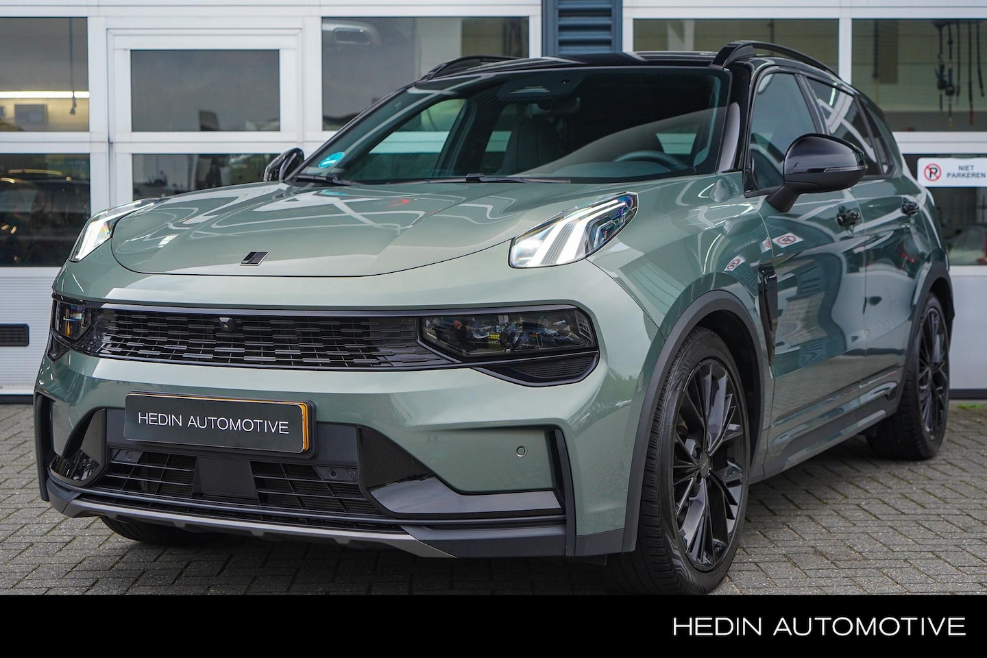 Lynk & Co 01 - 1.5 More | Panoramadak | Trekhaak | HEICO Sportveren | Stoel- stuurverwarming | 360° Camer - AutoWereld.nl