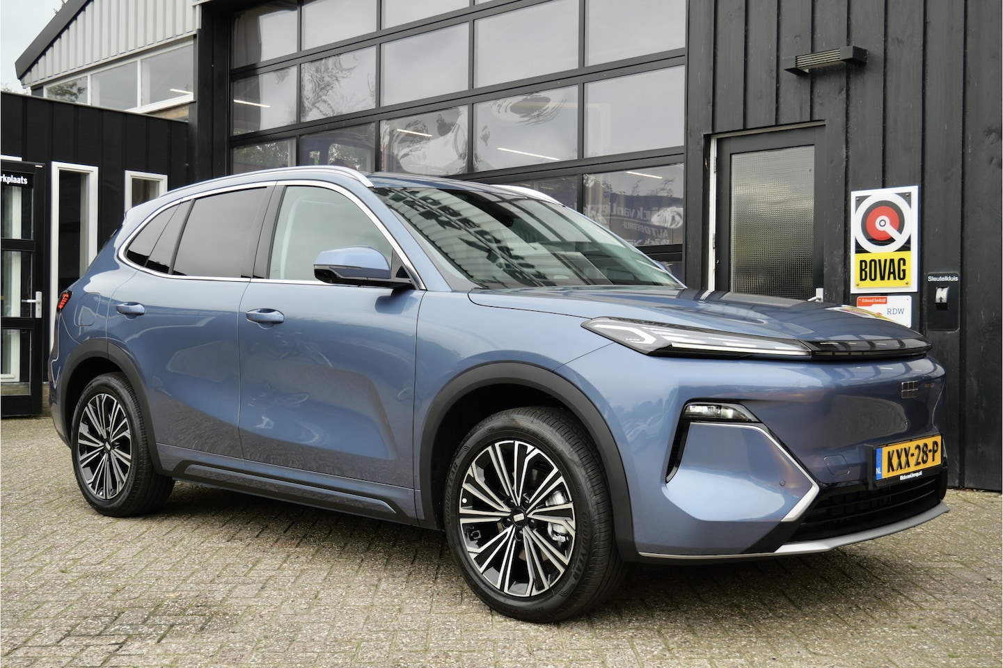 Geely Starray EM-i - 1.5 Max+ | NIEUW | FULL OPTION | DIRECT LEVERBAAR | Pano | 360º - AutoWereld.nl