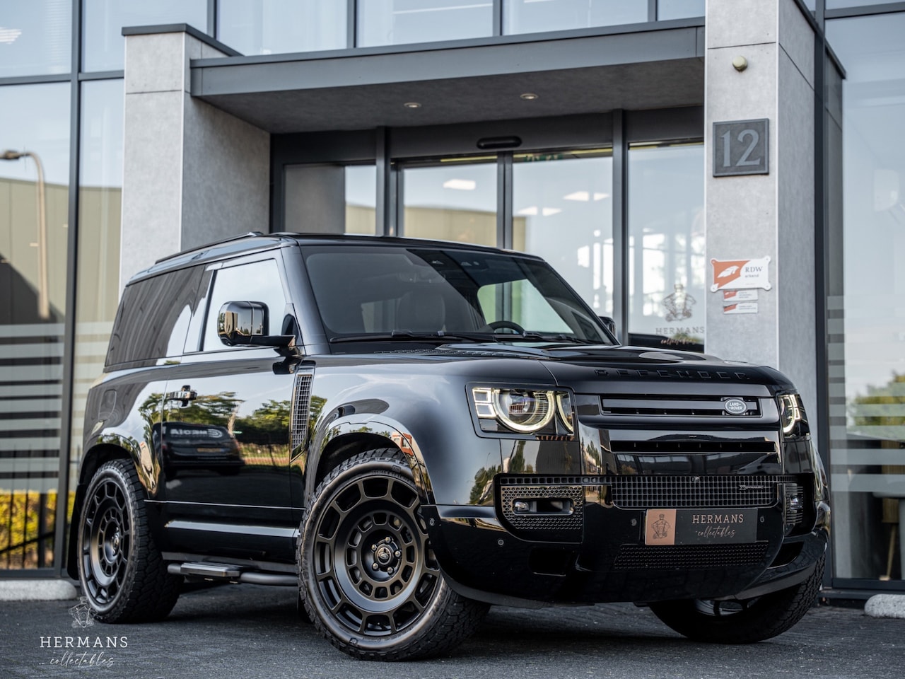 Land Rover Defender 90 - 3.0 P400 X-Dynamic HSE / Alcantara / OCTA / 360° / ACC - AutoWereld.nl
