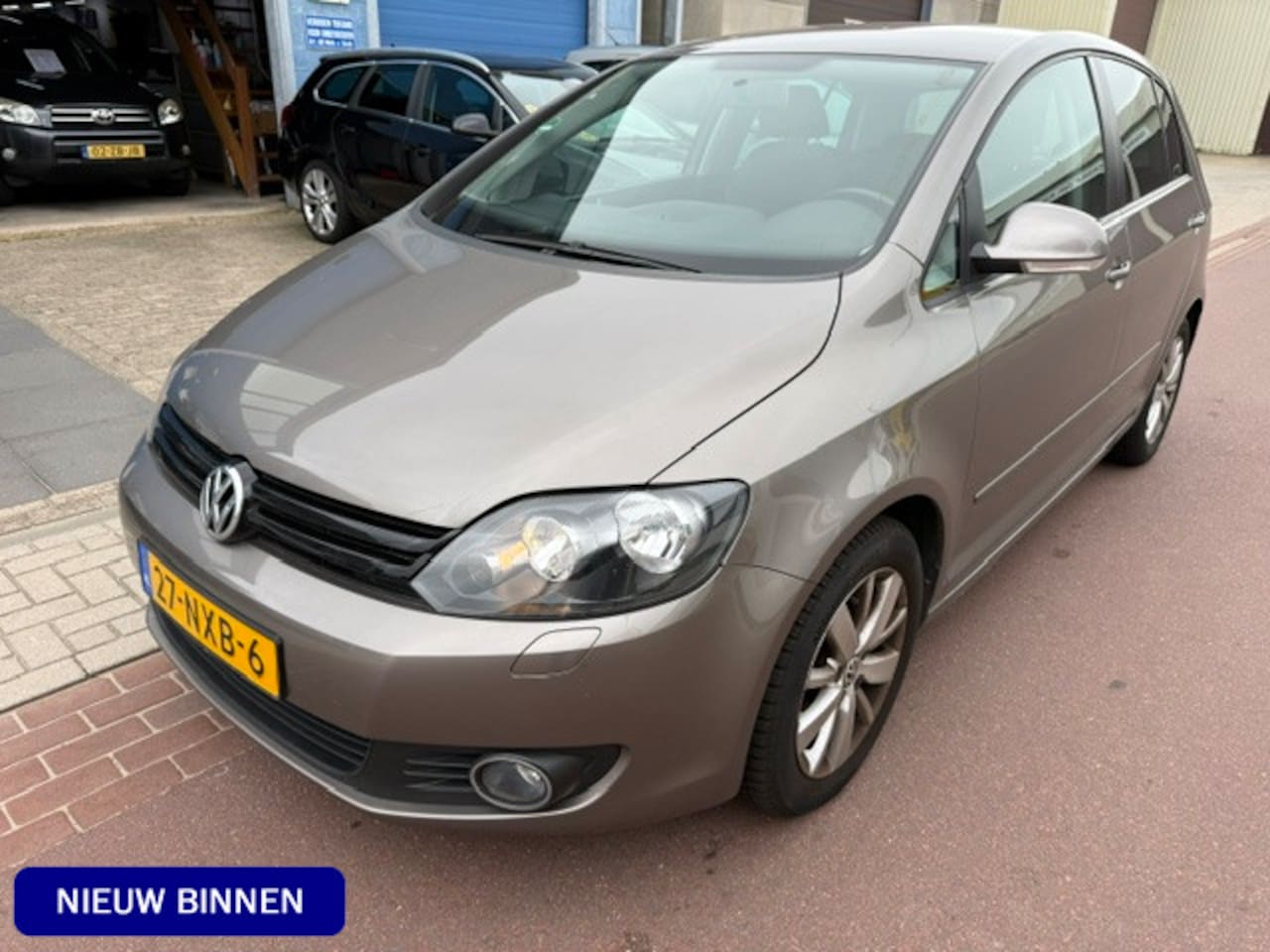 Volkswagen Golf Plus - 1.2 TSI Tour II BlueMotion 1e eig NAP 50.589km UNIEK Niet de mooiste, wel incl. alle boekj - AutoWereld.nl