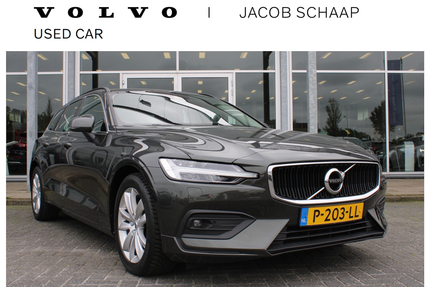 Volvo V60 - B3 164PK Automaat Core | Camera | Verw. Stoel- & stuurwiel | Pilot Assist | BLIS | DAB Aud - AutoWereld.nl