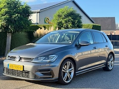 Volkswagen Golf - 1.6 TDI Highline Business R 2017 Pano/Navi/Clima/Lmv