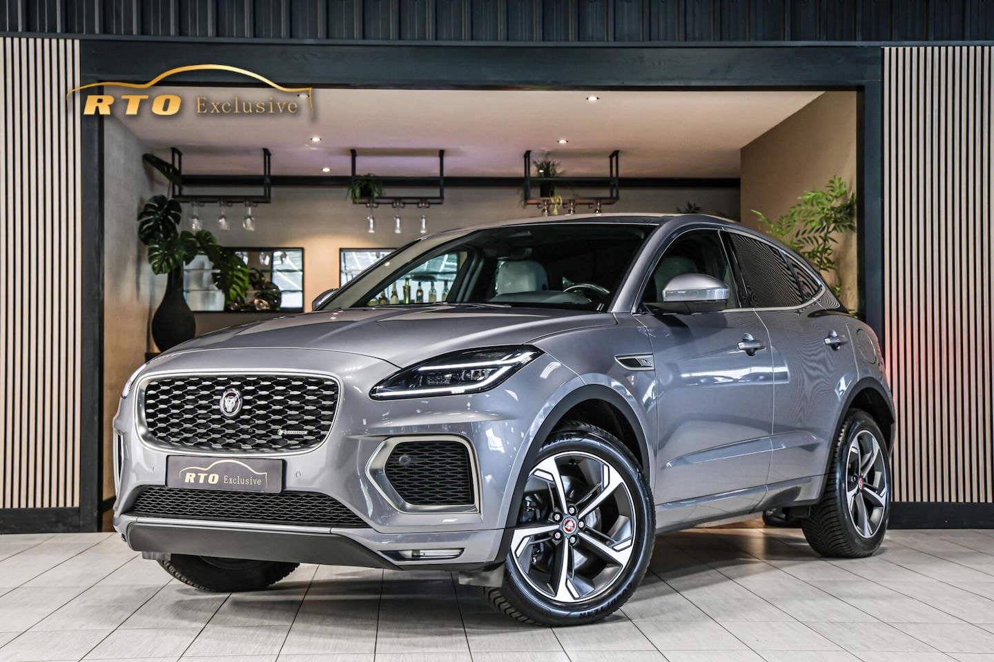 Jaguar E-Pace - 1.5 P300e AWD R-Dynamic S|Leder|Carplay|Camera - AutoWereld.nl
