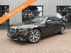 Mercedes-Benz E-klasse - 300 e Luxury Line Luchtvering, Rijassistentiepakket, Trekhaak, 360 Camera, Burmester
