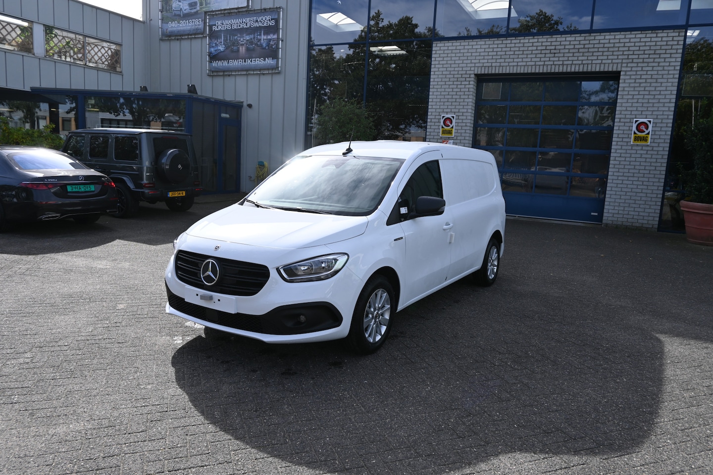 Mercedes-Benz eCitan - 112 Pro L2 51 kWh Climate controle, Snellader, Zitcomfort pakket, Armsteun, Etc. - AutoWereld.nl