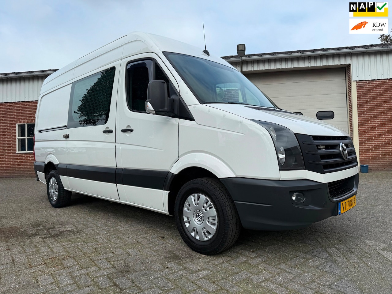 Volkswagen Crafter - 2.0 TDI 3500KG euro 6 L2H2 MARGE airco cruise camera - AutoWereld.nl