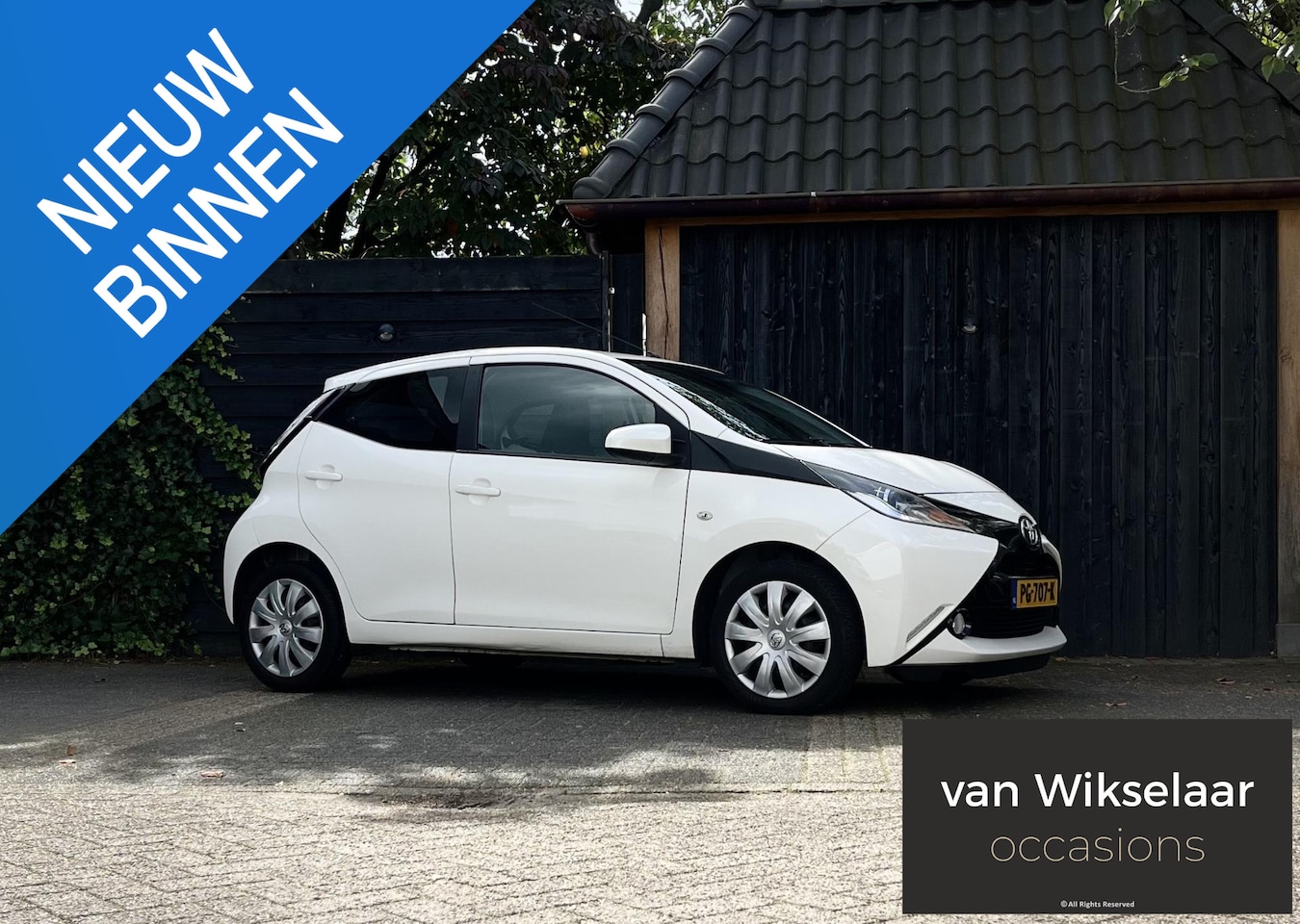 Toyota Aygo - 1.0 VVT-i x-play 2017 AIRCO/PARKEERCAMERA/5-DEURS - AutoWereld.nl