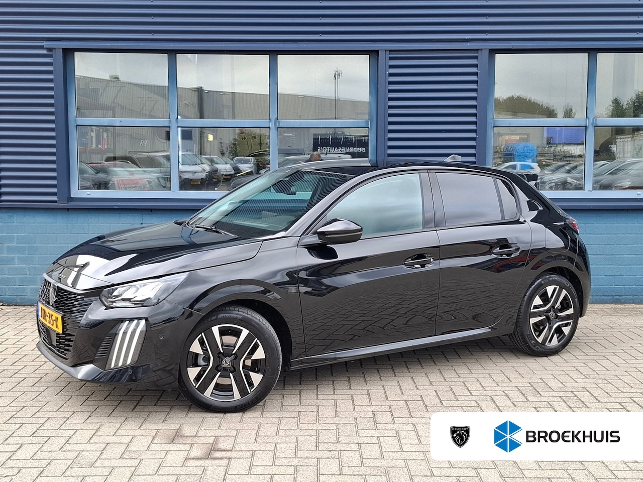 Peugeot 208 - ALLURE Hybrid 110 e-DCS6 | 8 JAAR GARANTIE | CAMERA VOOR + ACHTER | NAVI | LED | DRAADLOOS - AutoWereld.nl