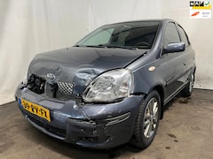 Toyota Yaris - 1.3 VVT-i S-Line - Frontschade, Koelvloeistof lekt, Rondom gebruikersschade