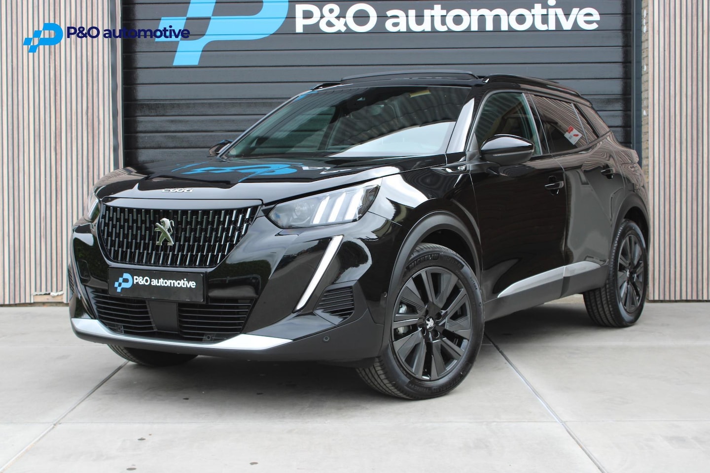 Peugeot 2008 - 1.2 PureTech GT PANO | ACC | Stoelverwarming - AutoWereld.nl